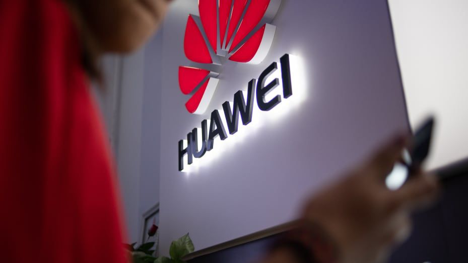 US Stops Granting Export Licenses for Huawei