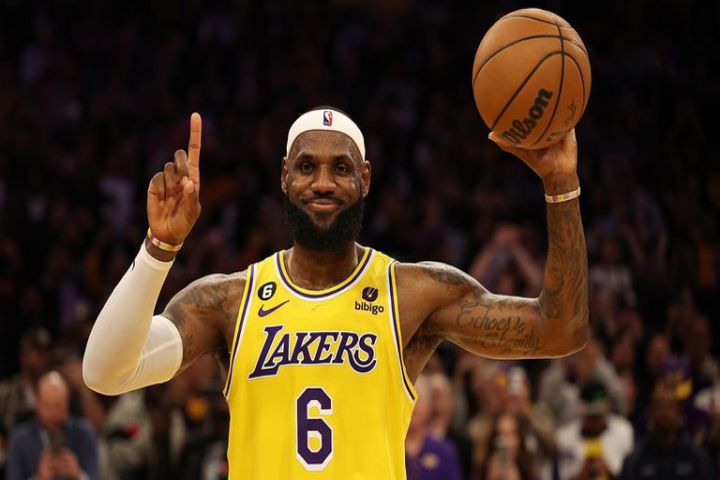 LeBron James_