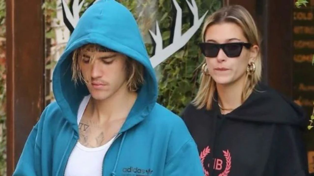 Justin Bieber and Hailey Baldwin Share a Sweet Moment During Sunday Brunch in L