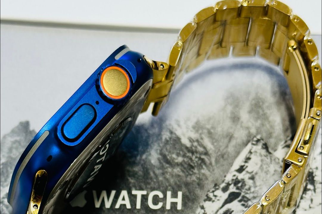 An Arizona Jeweler is Currently Selling a Bespoke Apple Watch Ultra in Anodized Blu e_